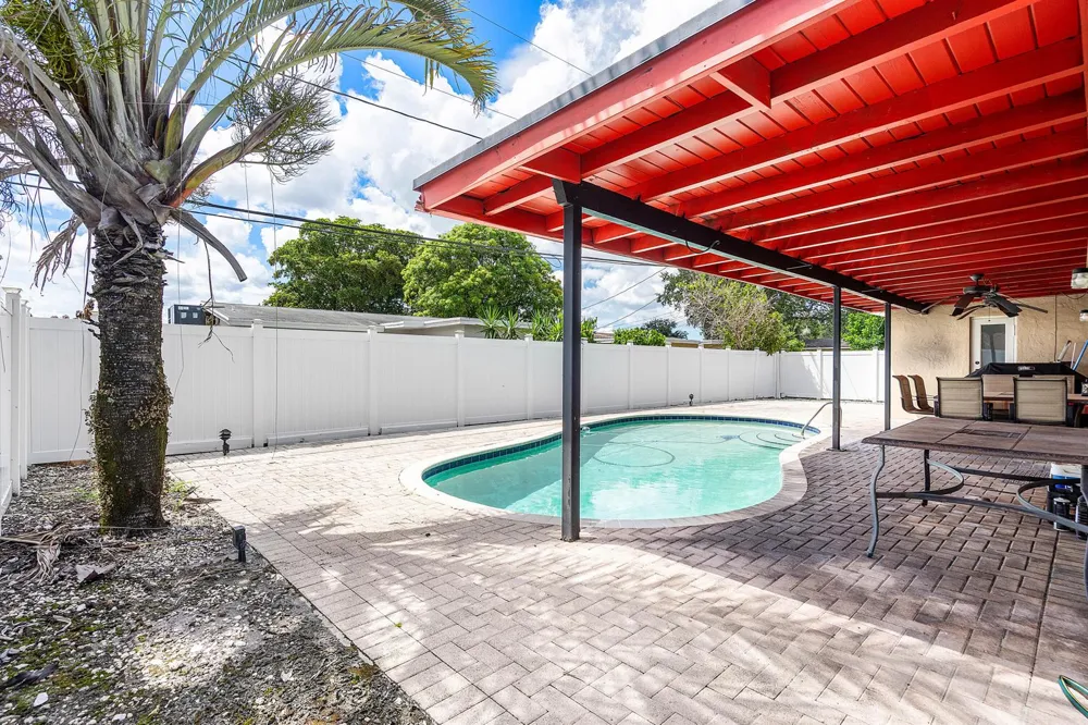 5811 SW 53RD TERRACE Davie, FL 33314
