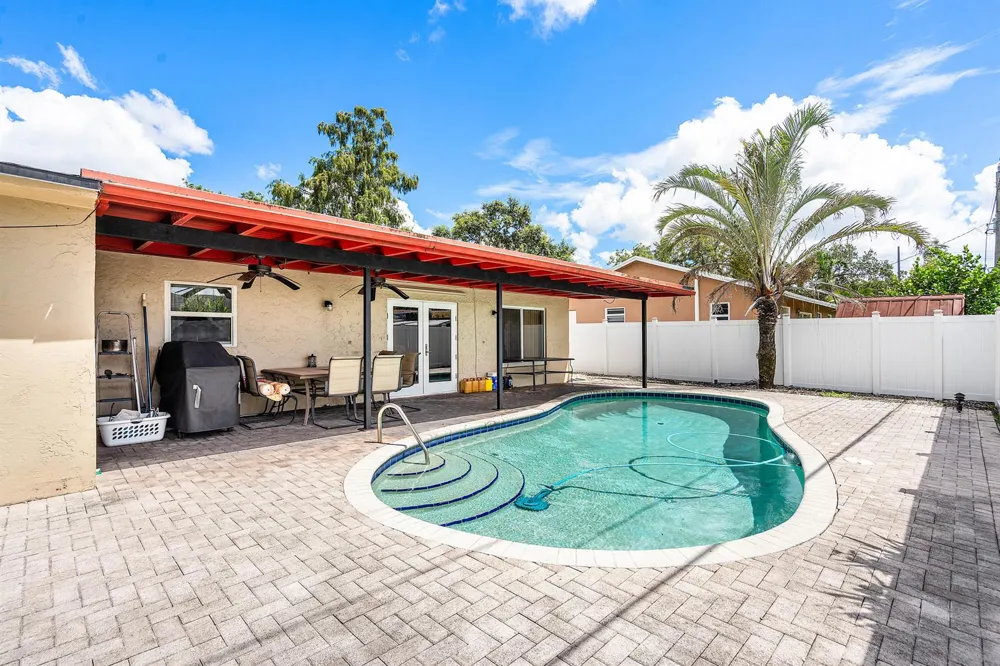 5811 SW 53RD TERRACE Davie, FL 33314