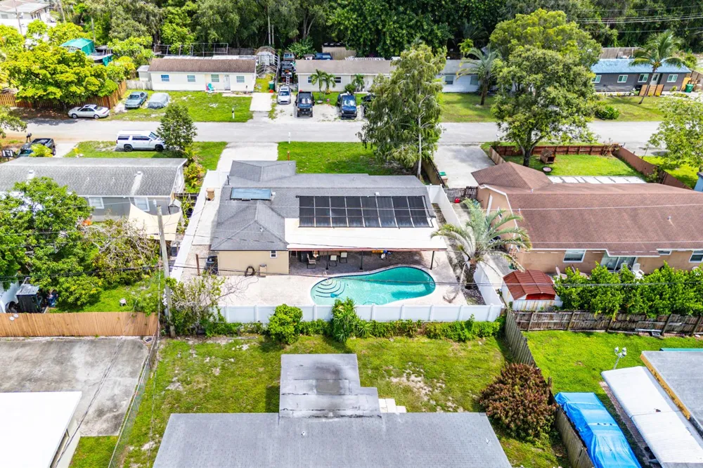 5811 SW 53RD TERRACE Davie, FL 33314