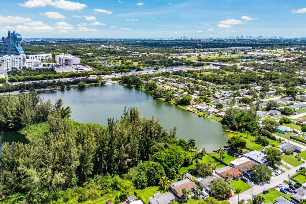 5811 SW 53RD TERRACE Davie, FL 33314