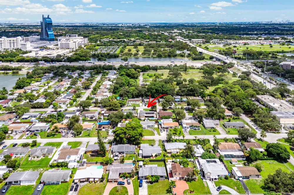 5811 SW 53RD TERRACE Davie, FL 33314