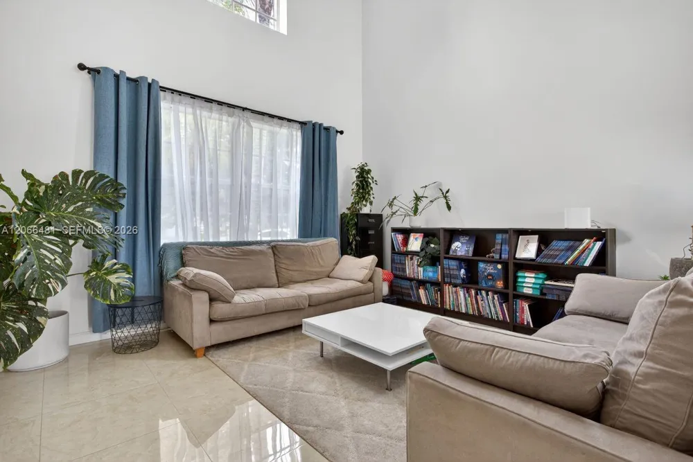 480 Cambridge Dr Weston, FL 33326