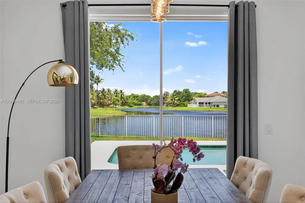 480 Cambridge Dr Weston, FL 33326
