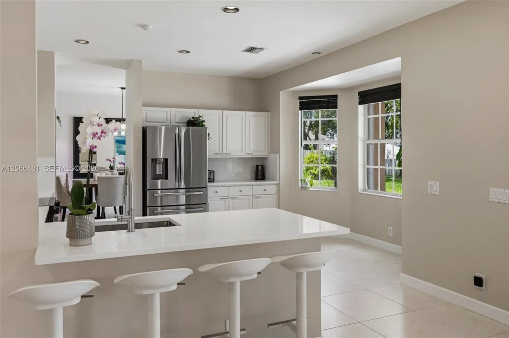 480 Cambridge Dr Weston, FL 33326