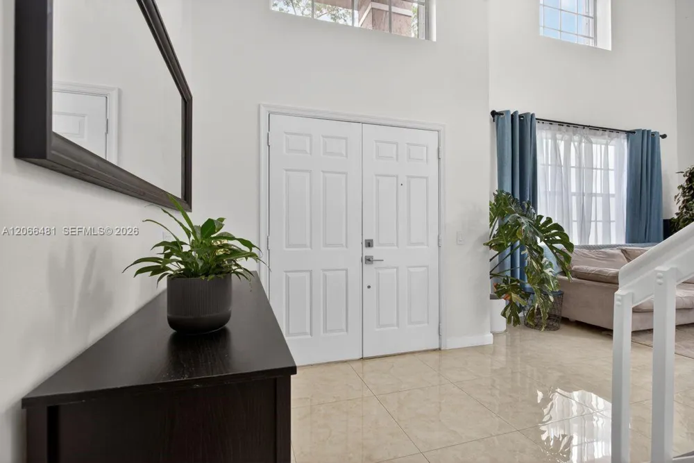 480 Cambridge Dr Weston, FL 33326