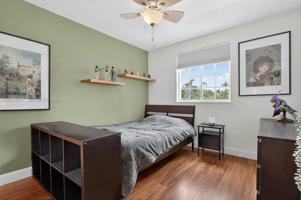 480 Cambridge Dr Weston, FL 33326