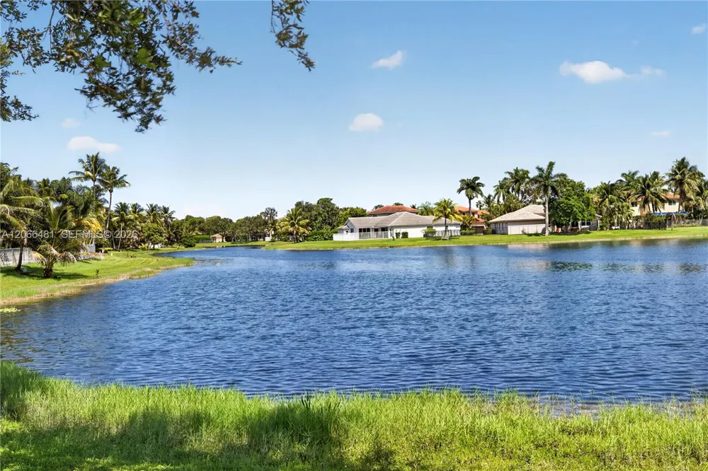 480 Cambridge Dr Weston, FL 33326