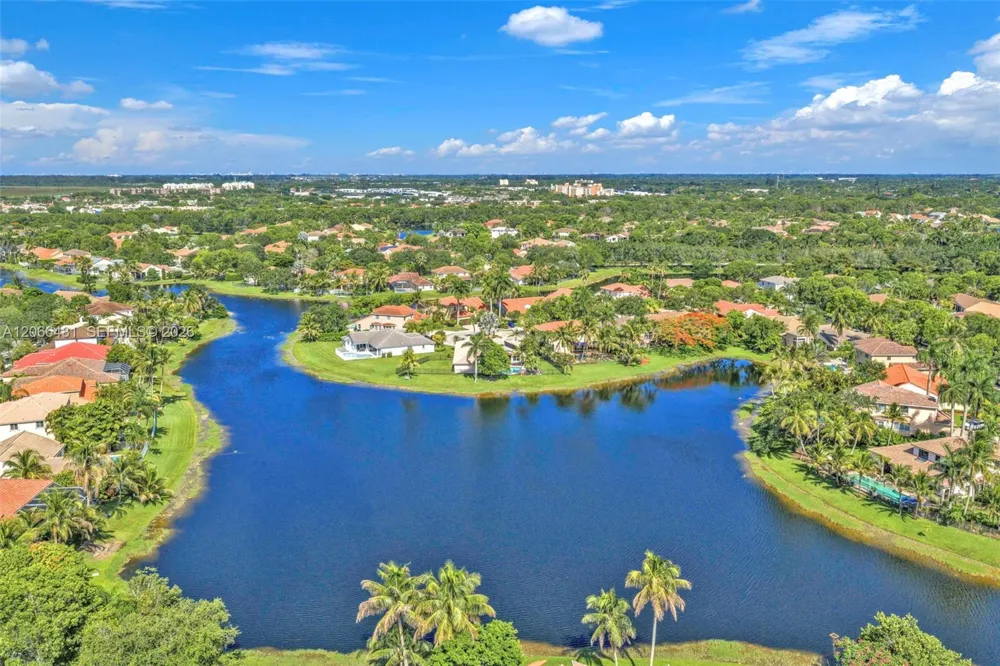 480 Cambridge Dr Weston, FL 33326