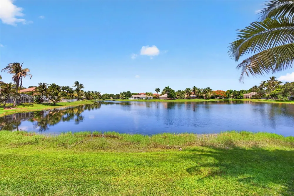 480 Cambridge Dr Weston, FL 33326