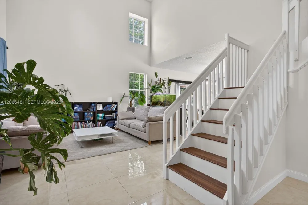 480 Cambridge Dr Weston, FL 33326