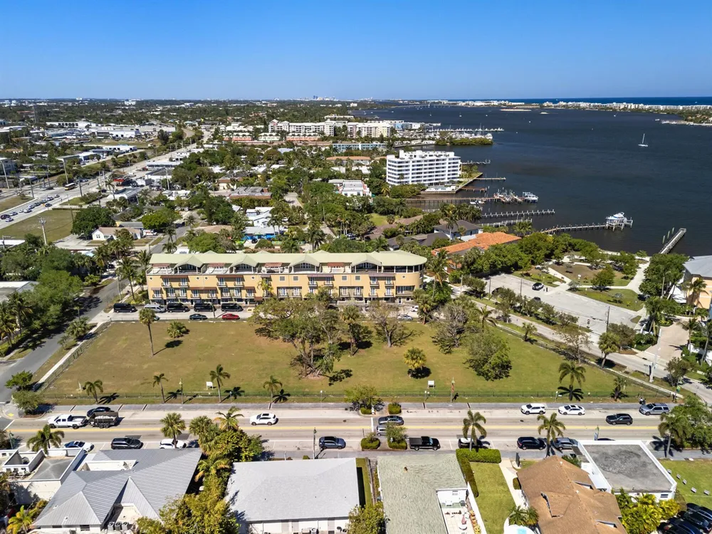 201 E Ocean Avenue Lantana, FL 33462