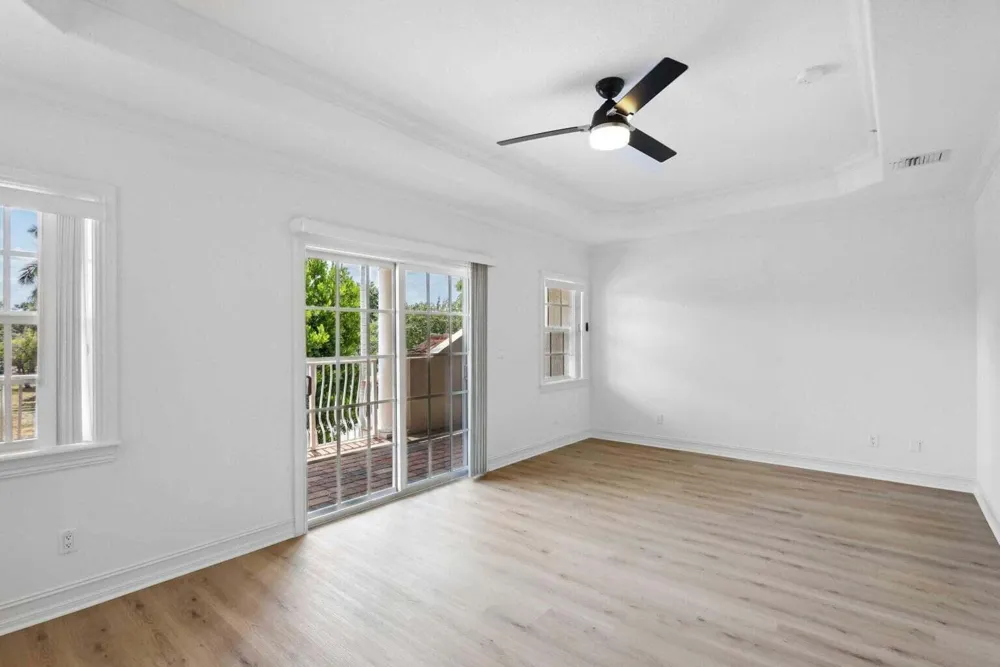 3863 NE 22nd Way Lighthouse Point, FL 33064