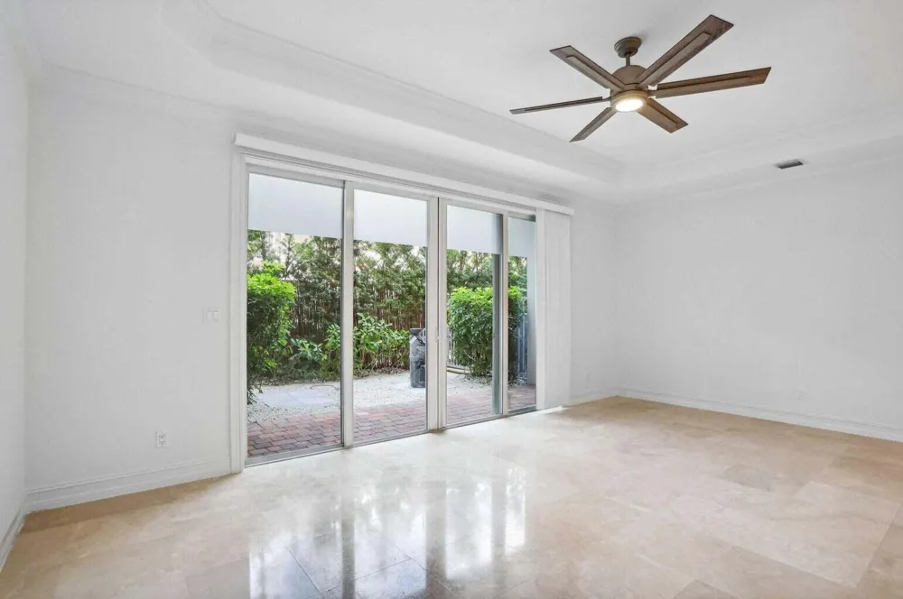 3863 NE 22nd Way Lighthouse Point, FL 33064