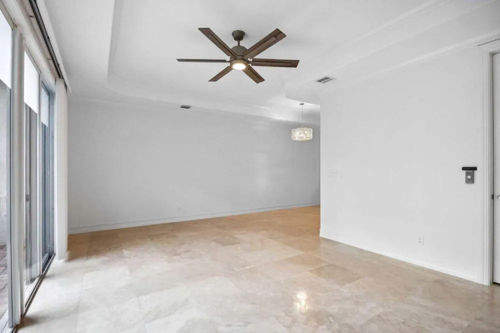 3863 NE 22nd Way Lighthouse Point, FL 33064