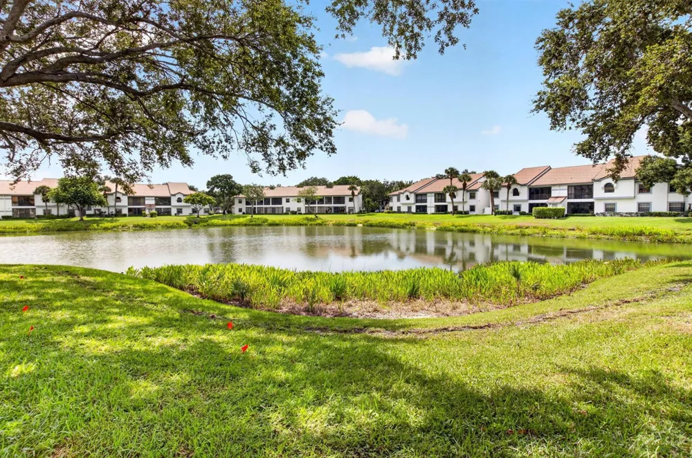 5406 Firenze Drive #M Boynton Beach, FL 33437