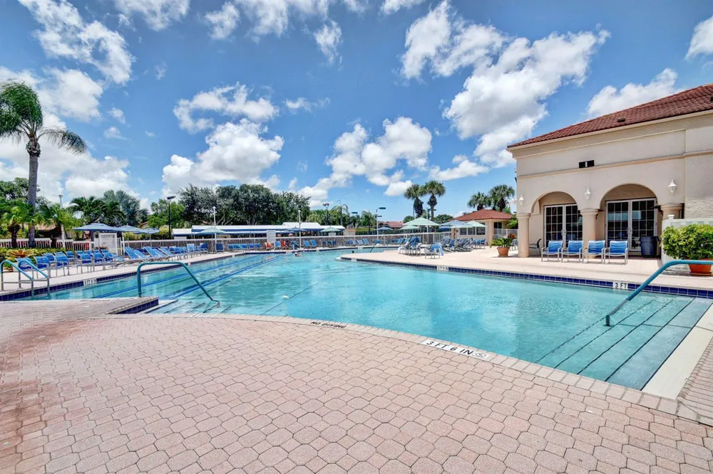5406 Firenze Drive #M Boynton Beach, FL 33437