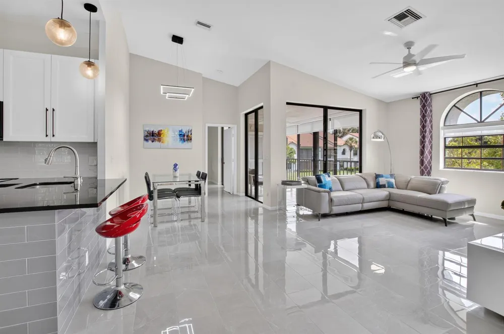 5406 Firenze Drive #M Boynton Beach, FL 33437