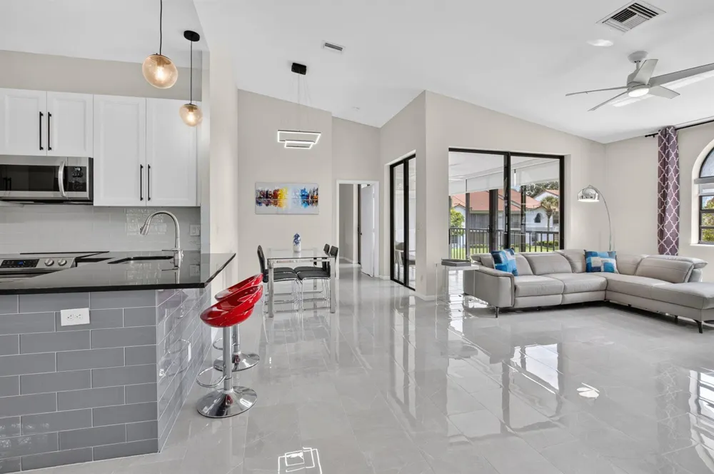 5406 Firenze Drive #M Boynton Beach, FL 33437