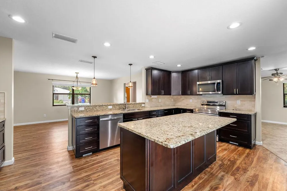 3596 12TH STREET SW Vero Beach, FL 32968