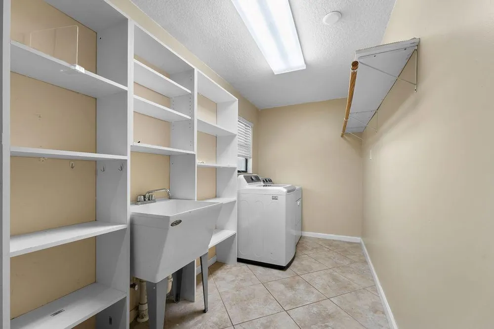 3596 12TH STREET SW Vero Beach, FL 32968