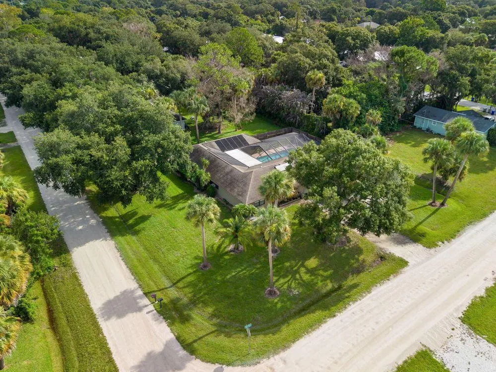 3596 12TH STREET SW Vero Beach, FL 32968
