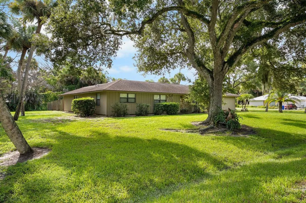 3596 12TH STREET SW Vero Beach, FL 32968