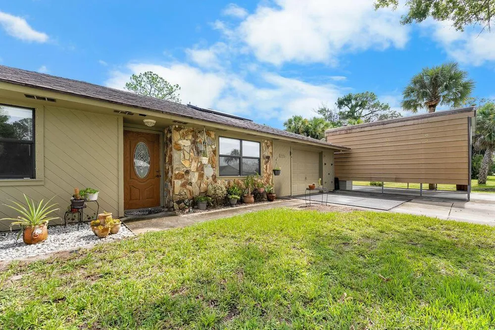 3596 12TH STREET SW Vero Beach, FL 32968