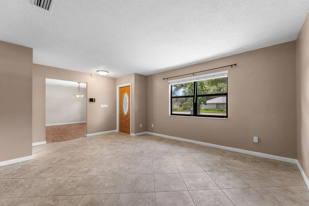 3596 12TH STREET SW Vero Beach, FL 32968