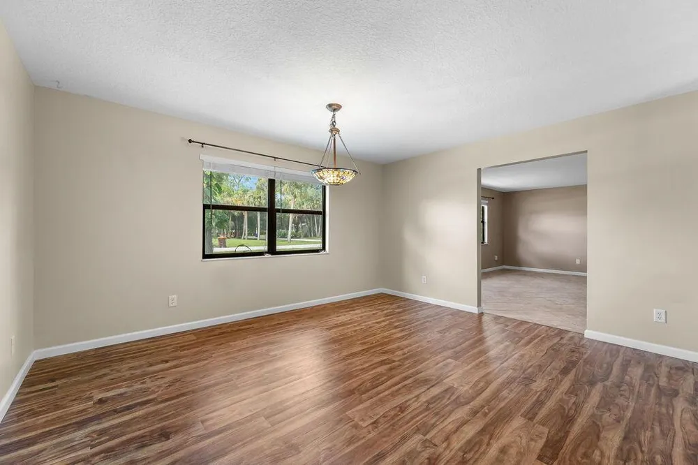 3596 12TH STREET SW Vero Beach, FL 32968