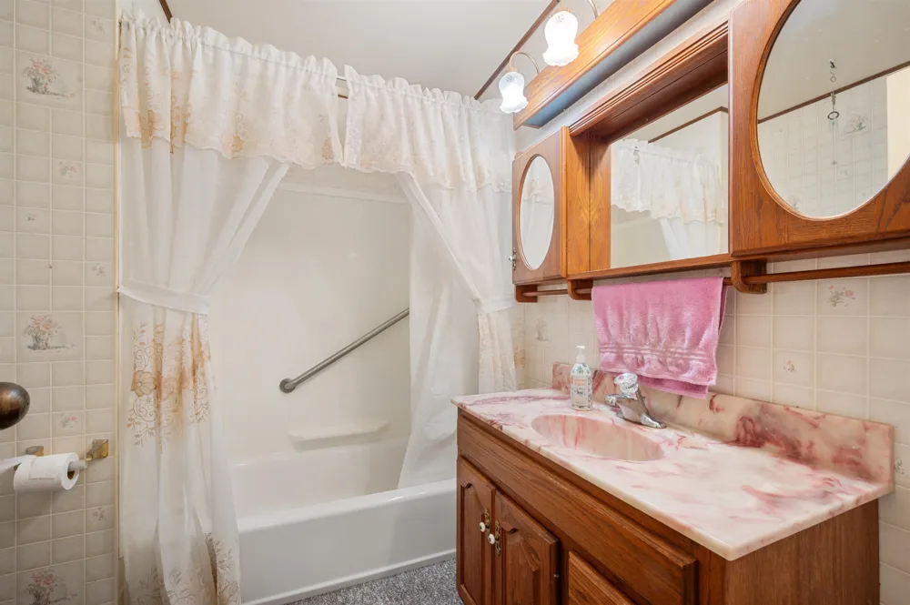 6329 Springdale Boulevard Grand Blanc Charter Township, MI 48439