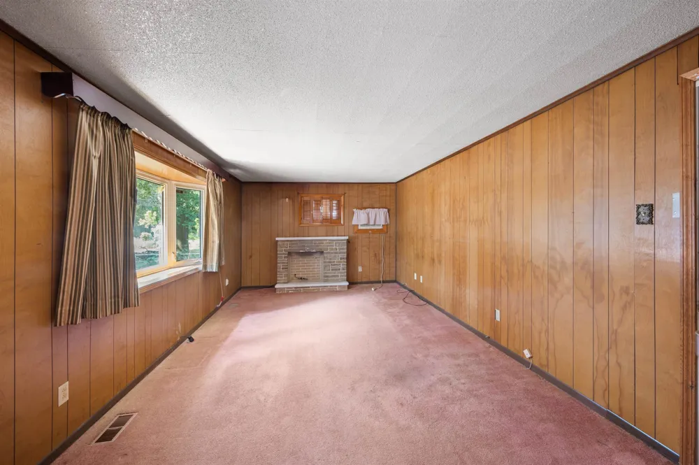 6329 Springdale Boulevard Grand Blanc Charter Township, MI 48439