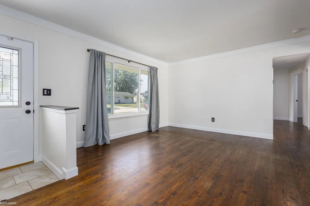 33250 Janet Avenue Fraser City, MI 48026