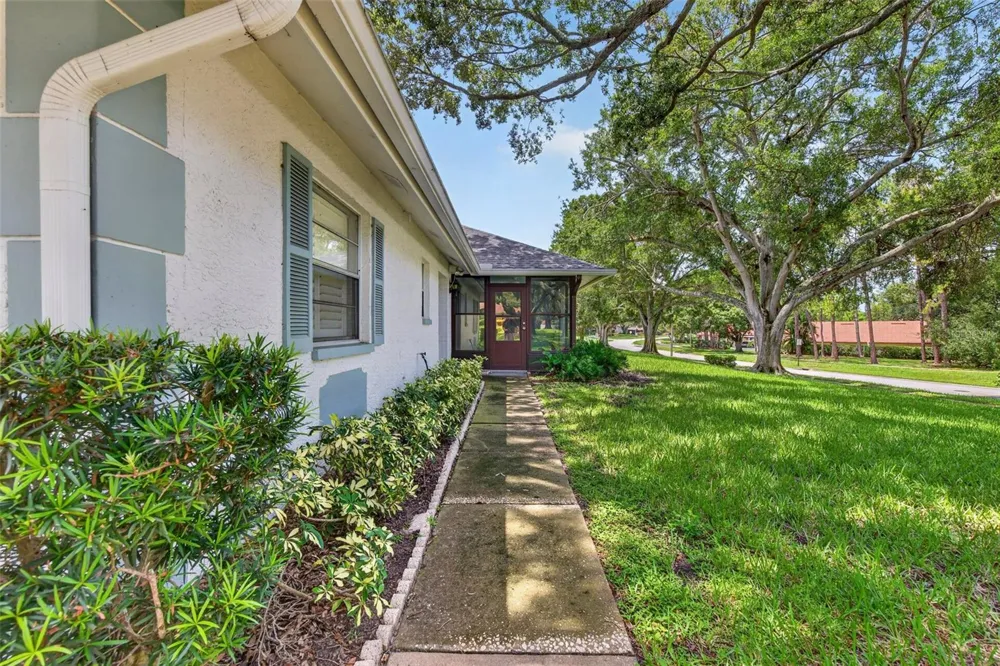 1275 STONEHAVEN LANE Dunedin, FL 34698