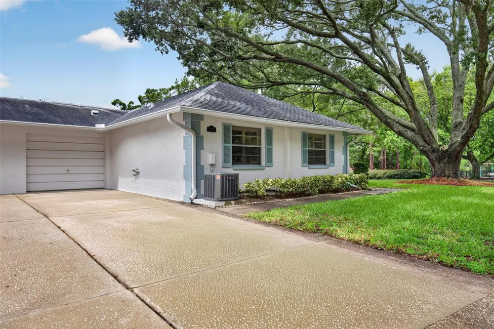 1275 STONEHAVEN LANE Dunedin, FL 34698