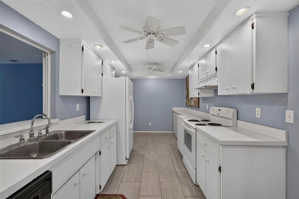 1275 STONEHAVEN LANE Dunedin, FL 34698
