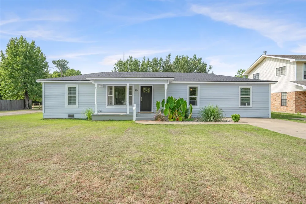 504 E Pennsylvania Avenue Van, TX 75790