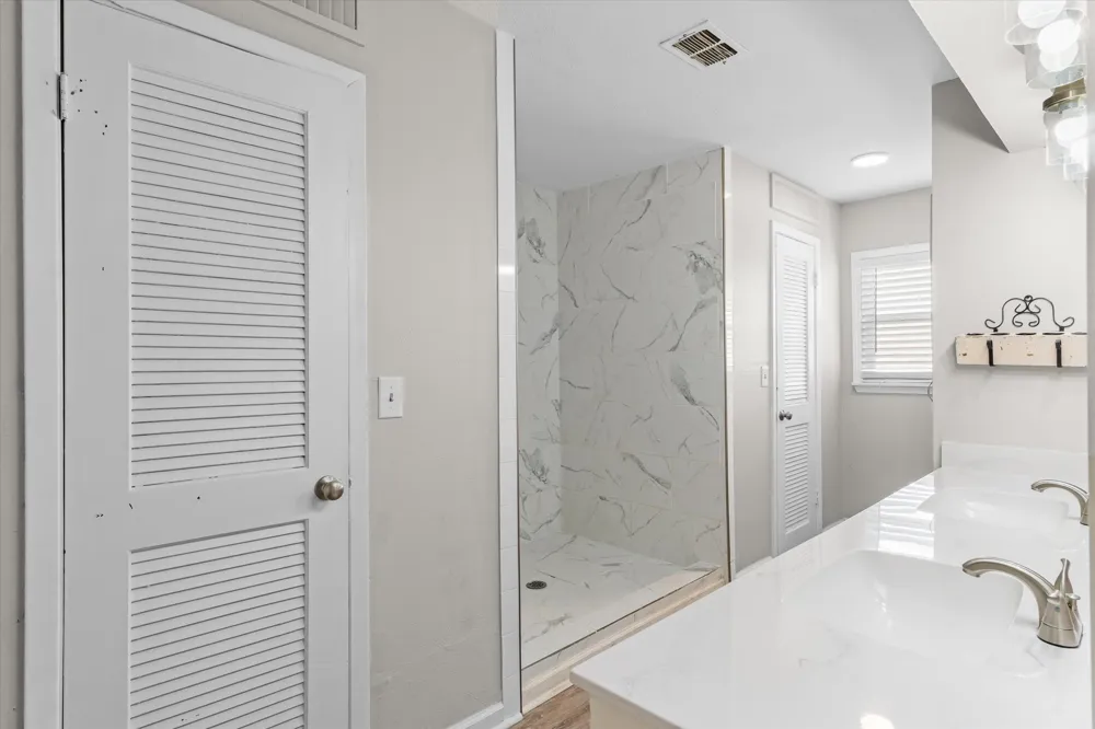 504 E Pennsylvania Avenue Van, TX 75790