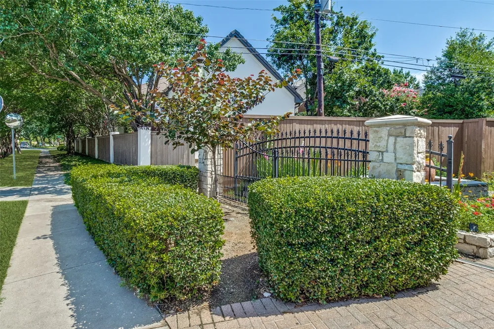 5800 Armstrong Parkway University Park, TX 75205