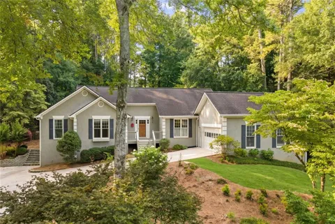 805 Pinehurst Drive