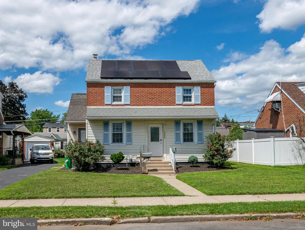 1925 E FAIRMONT STREET Allentown, PA 18109