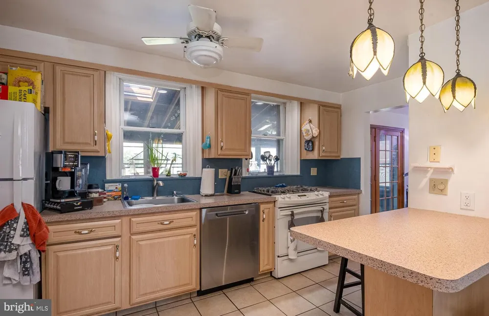 1925 E FAIRMONT STREET Allentown, PA 18109
