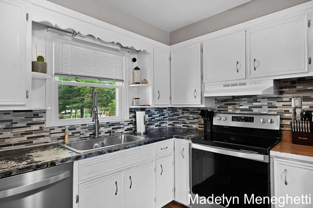 2765 Baldwin Street Jenison, MI 49428