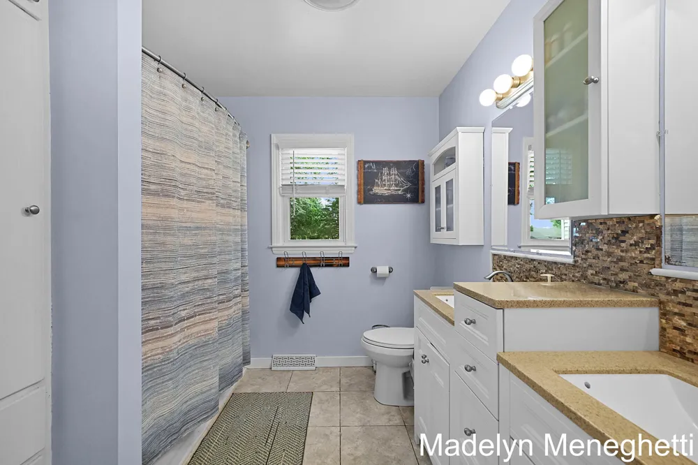 2765 Baldwin Street Jenison, MI 49428