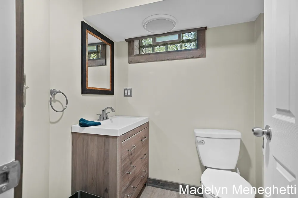 2765 Baldwin Street Jenison, MI 49428