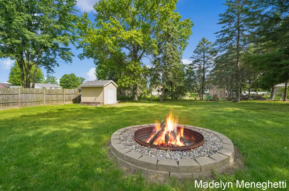 2765 Baldwin Street Jenison, MI 49428