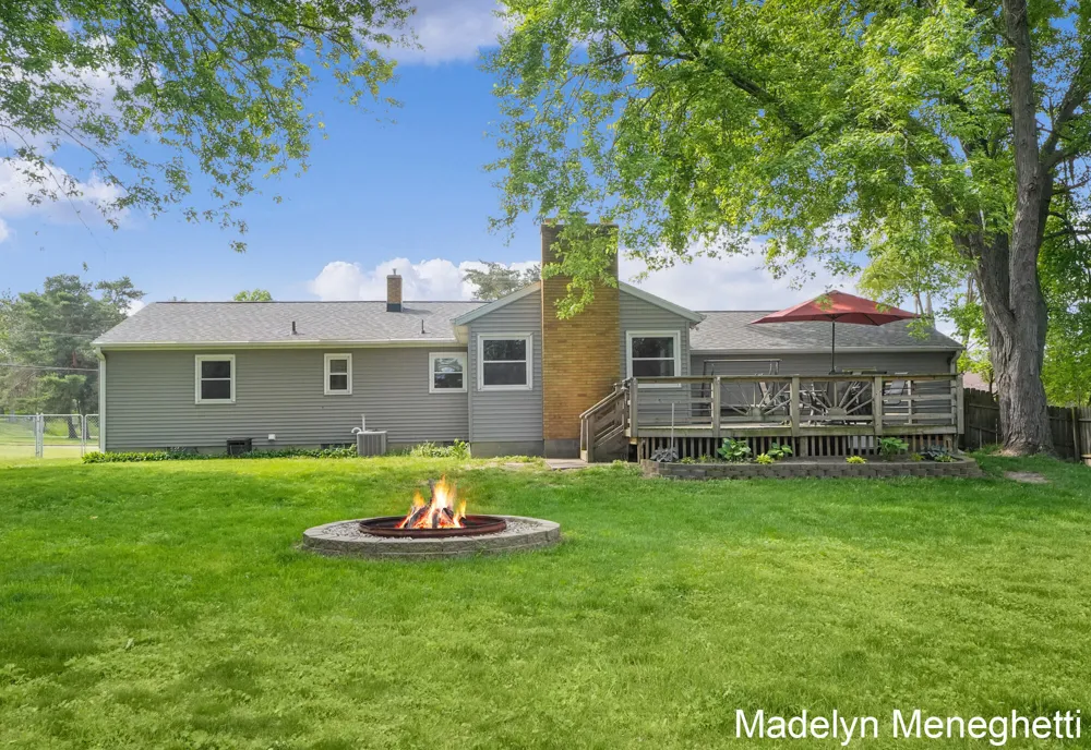 2765 Baldwin Street Jenison, MI 49428