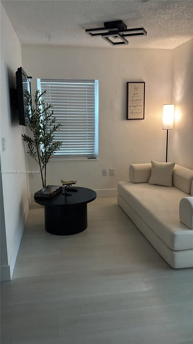 625 SW 16th Ave #0 Miami, FL 33135