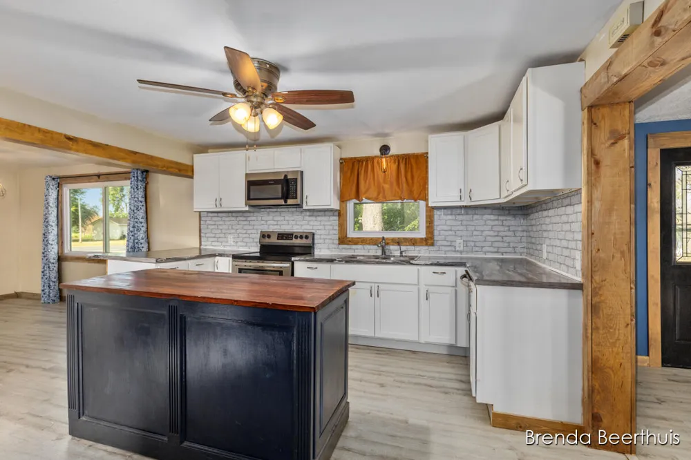 8800 Ellis Road Ravenna Township, MI 49451