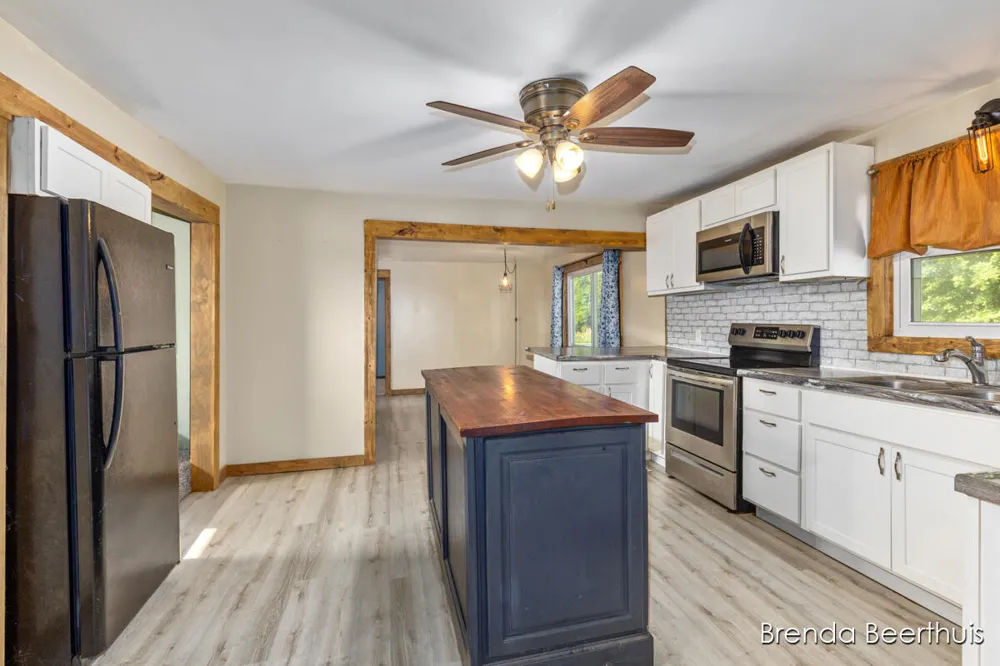 8800 Ellis Road Ravenna Township, MI 49451