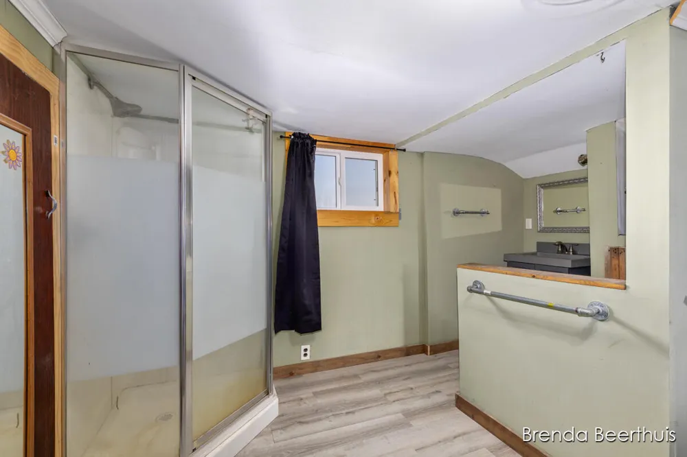 8800 Ellis Road Ravenna Township, MI 49451